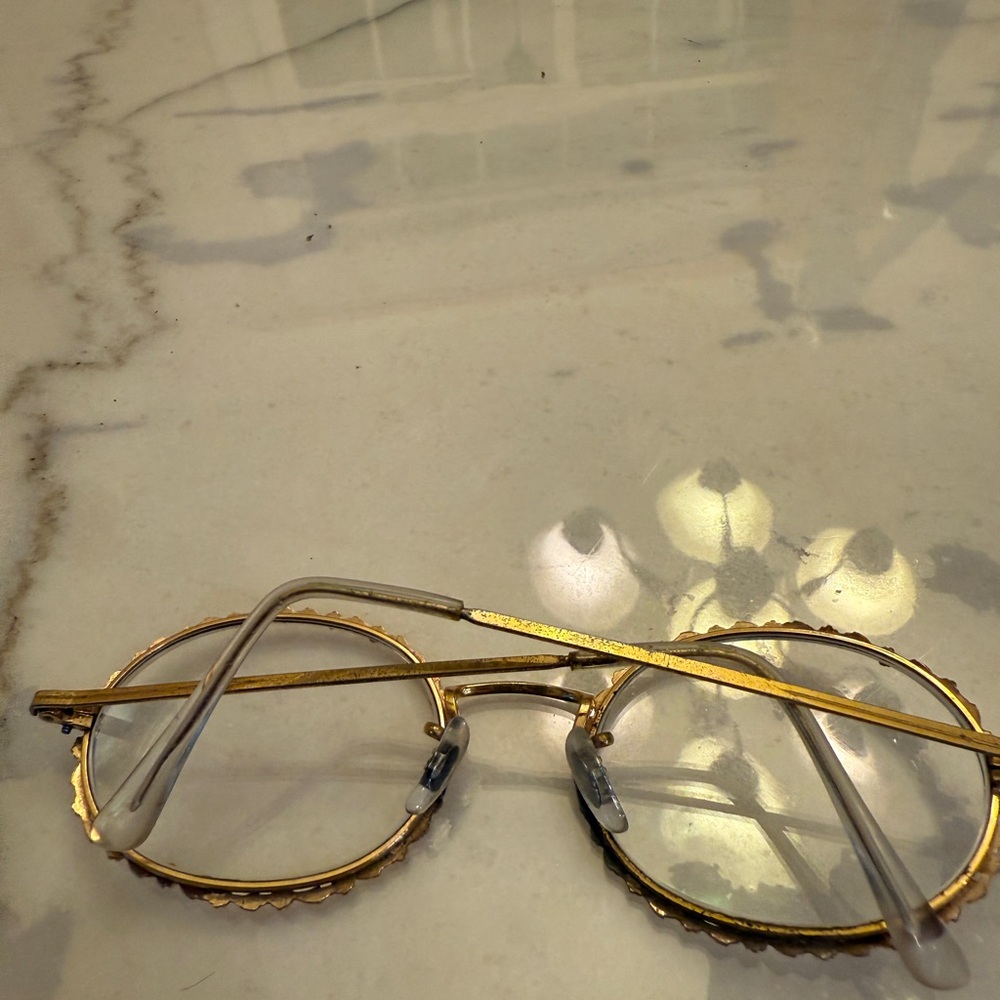 60’s Shuron Gold Oval Eyeglasses, Elegant Gold Oval Frame Glasses,gold pleated - Picture 3 of 7